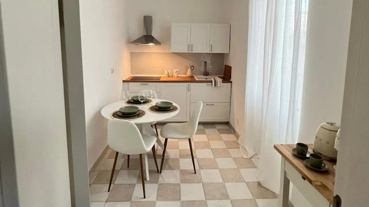 Apartment Com A Cas #2 - Feel At Home In The City Center Bari